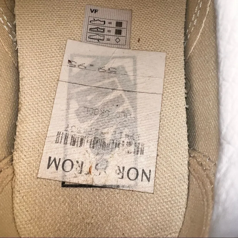 Authentic Vans Silver Glitter Old Skool Sneakers Women's Size 6.5 - Picture 2 of 9